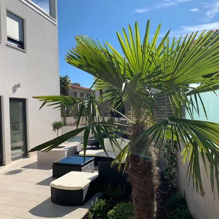 House Art مالينسكا